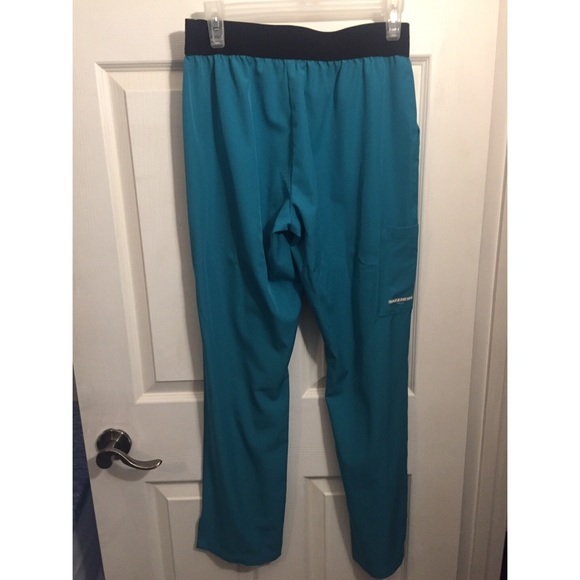 sketchers scrub pants